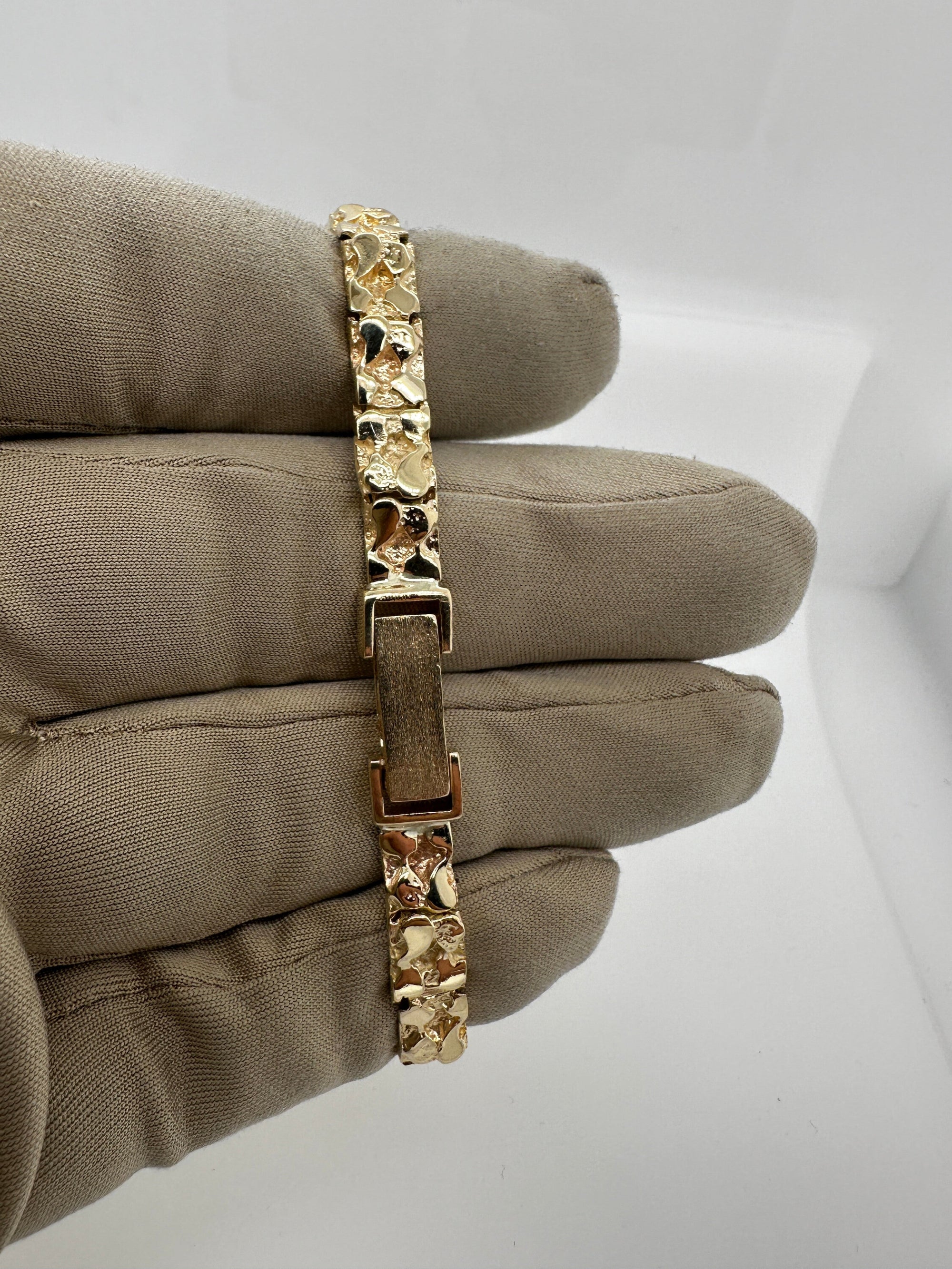 Geneva quartz gold nugget watch shop